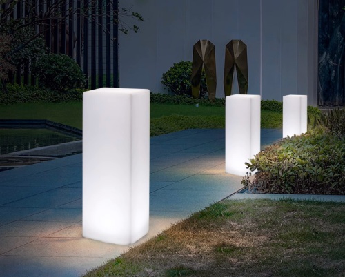 Светильник Колонна 30х180 питание от АКБ, RGB